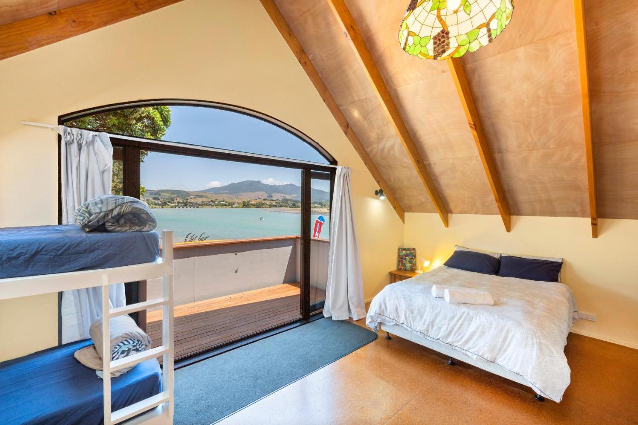 Хостел Raglan Backpackers Экстерьер фото