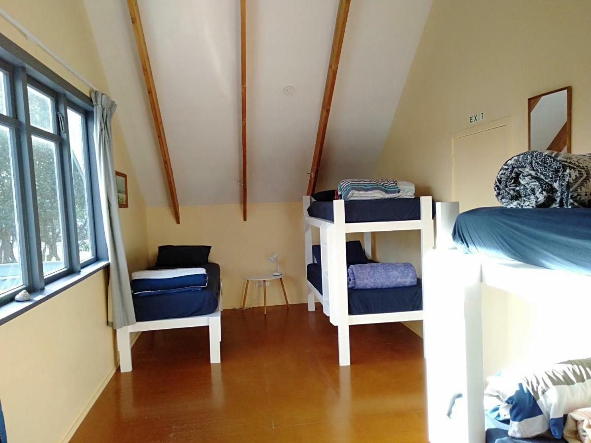 Хостел Raglan Backpackers Экстерьер фото